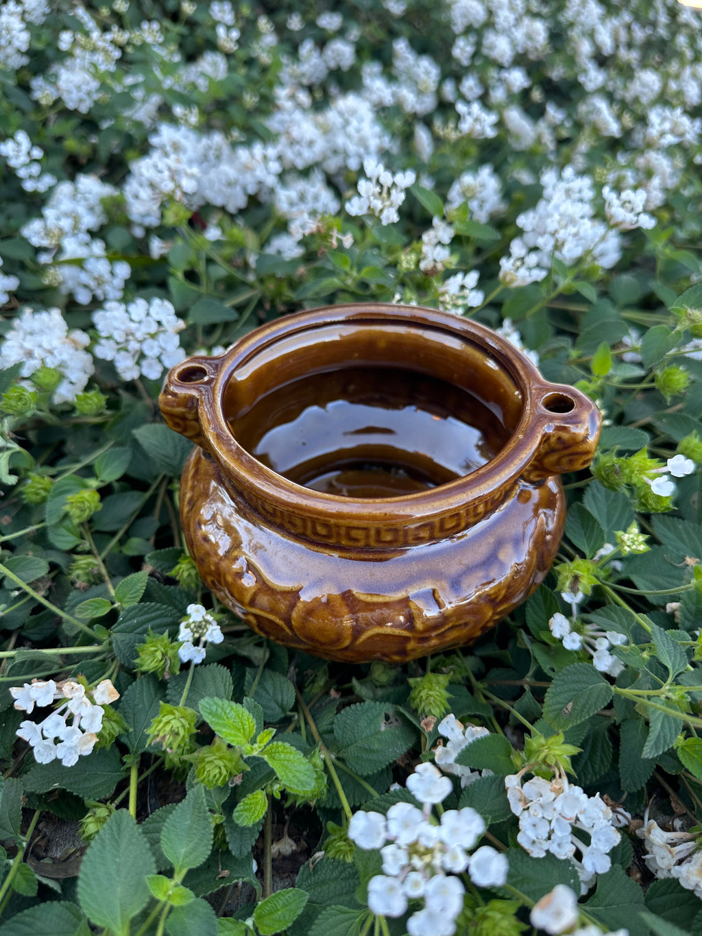 Incense Holder – For Ceremonies, Prayer & Home Use
A practical incense holder used in Khmer traditions to support incense sticks during ceremonies and offerings. $25