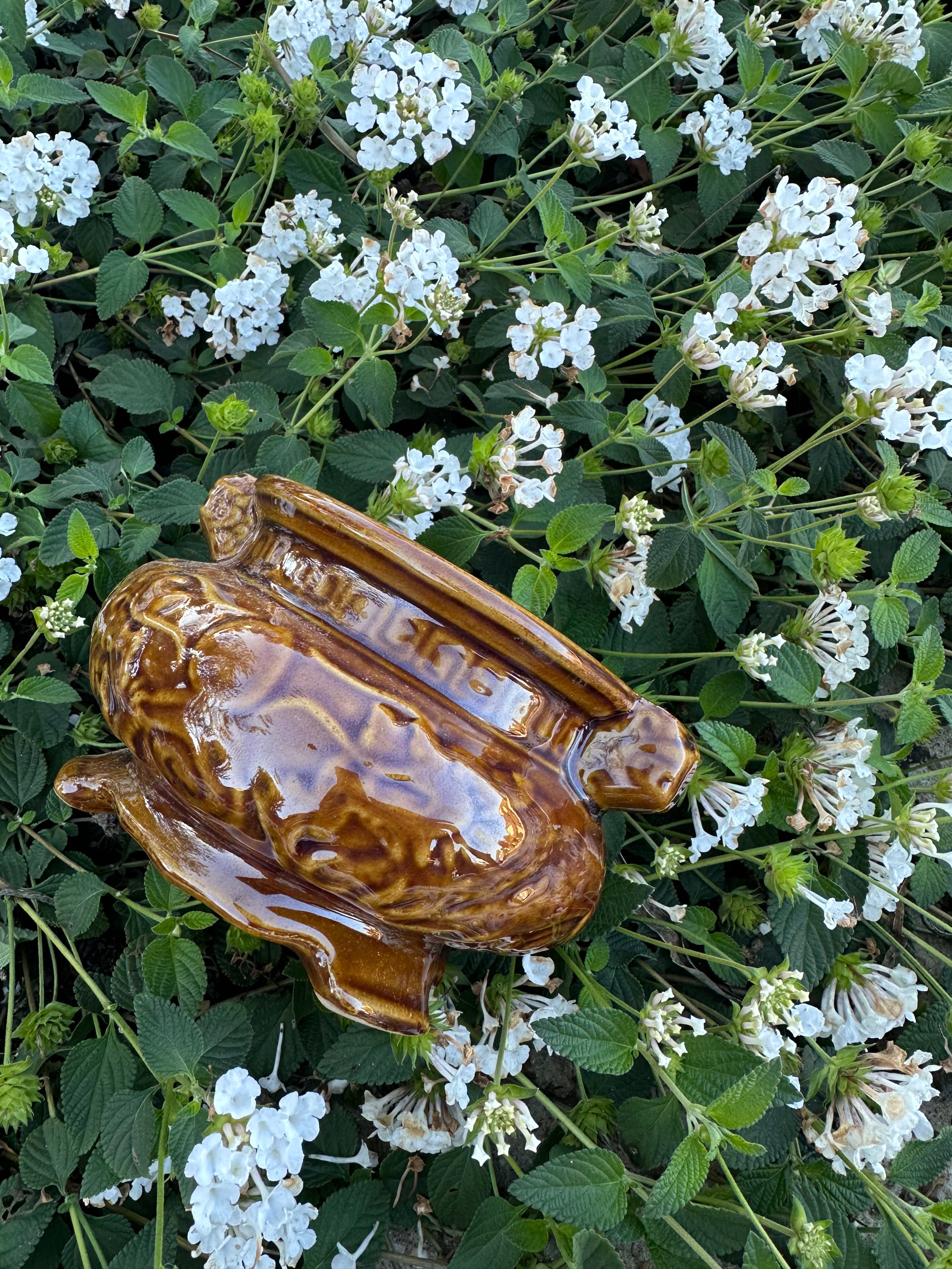 Incense Holder – For Ceremonies, Prayer & Home Use
A practical incense holder used in Khmer traditions to support incense sticks during ceremonies and offerings. $25