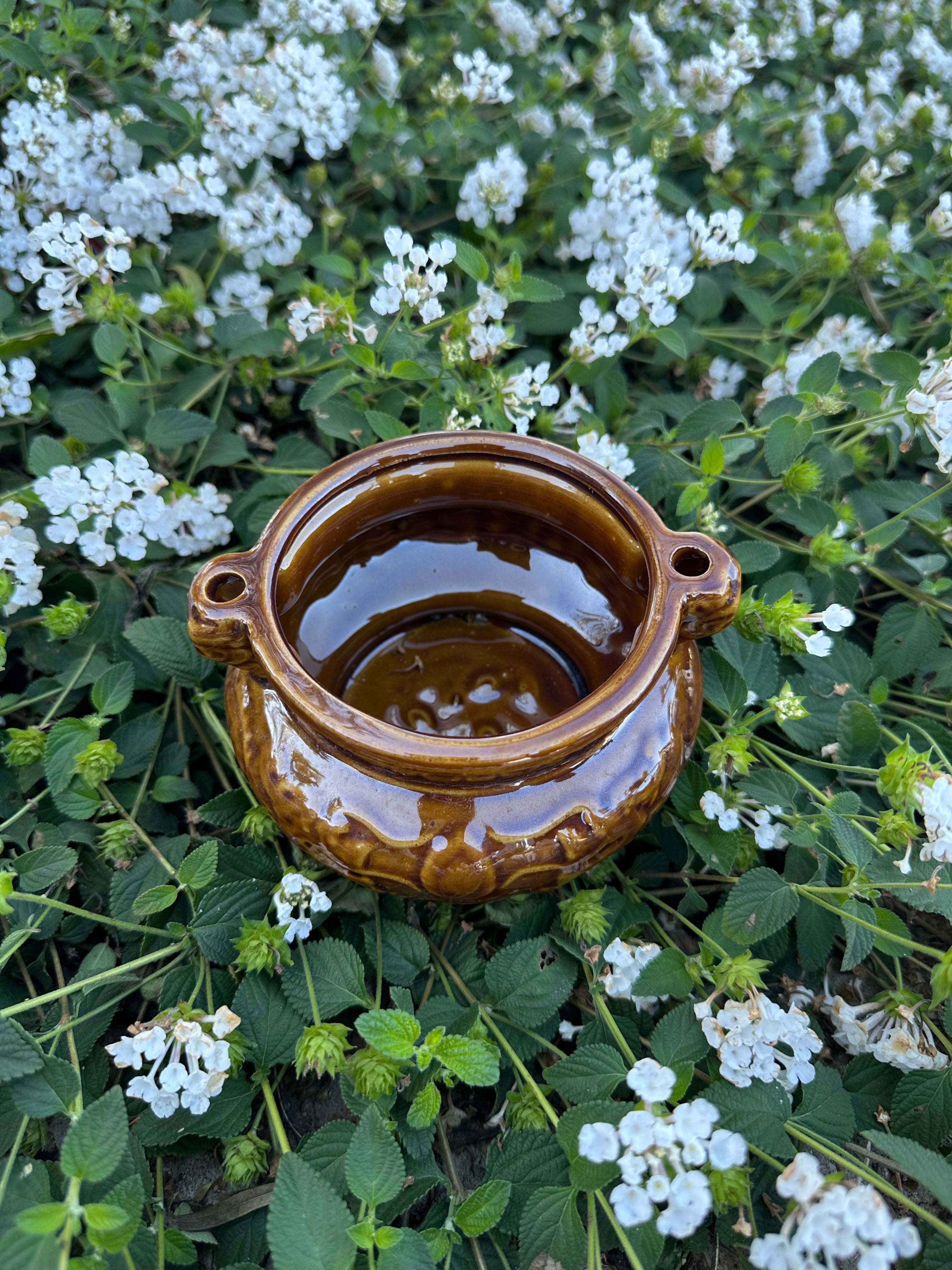 Incense Holder – For Ceremonies, Prayer & Home Use
A practical incense holder used in Khmer traditions to support incense sticks during ceremonies and offerings. $25